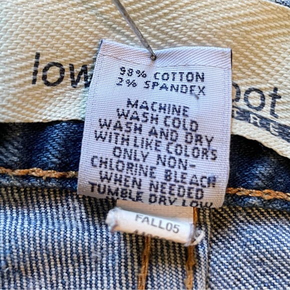 GAP Low Rise Bootcut Jeans - Picture 6 of 6